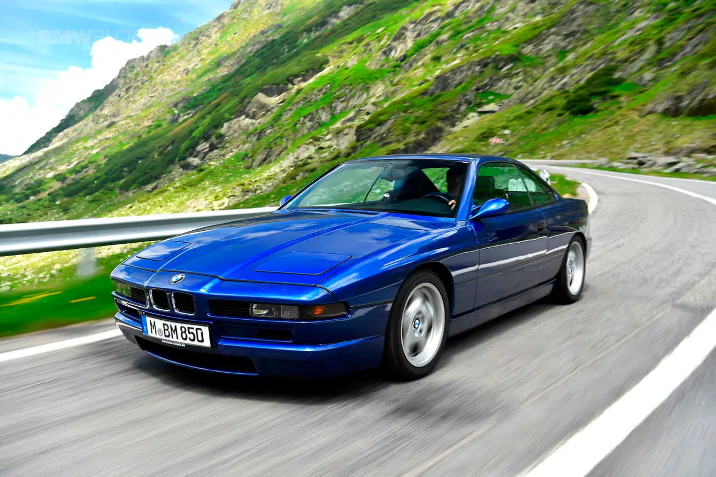 Den originale 8-serie (1991-1999) skulle også kapre superbilskunder, og især den sjældne 850 CSI spandt hoveder. Men den blev aldrig en stor nok succes til, at BMW lavede en afløser. Den kommer først nu – 20 år senere.