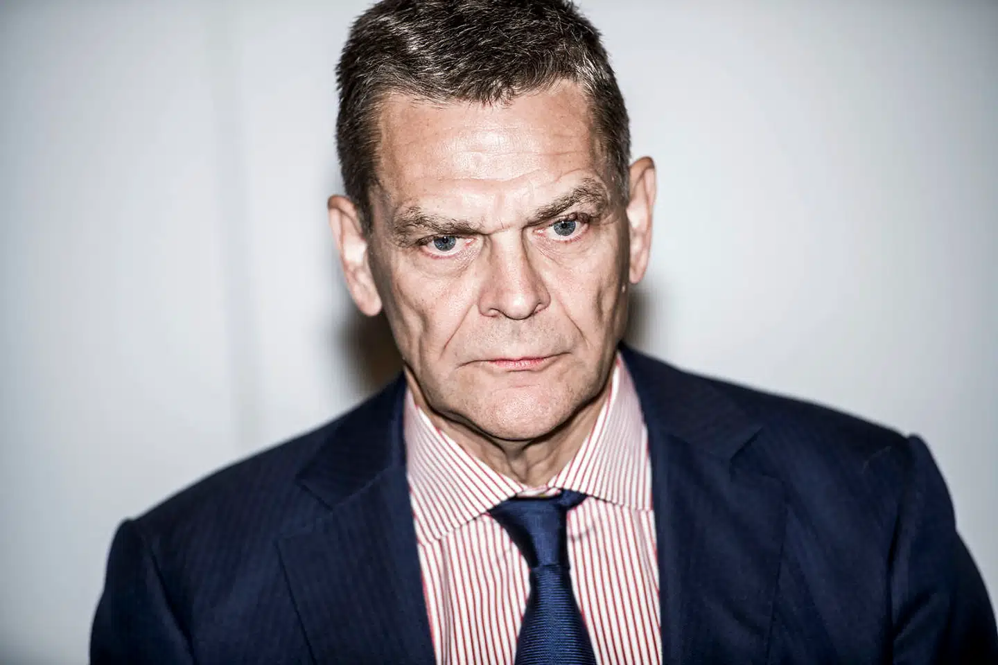 B&O-formand siden 2010, Ole Andersen, har forsøgt sig med både forskellige strategier og indtil flere topchefer. Foreløbig uden held. B&O på vej mod sidste udkald.