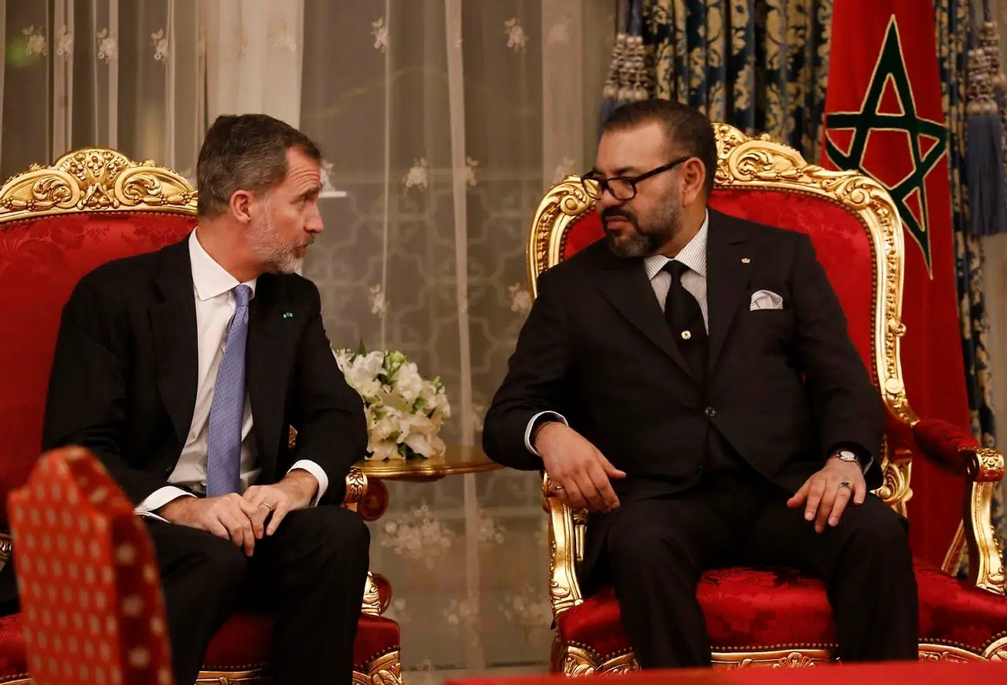 Spanien relancerede samarbejdet med Marokko, da Felipe VI, der her ses i samtale med sin vært Muhammed VI, i februar var på officielt besøg i det nordafrikanske land.