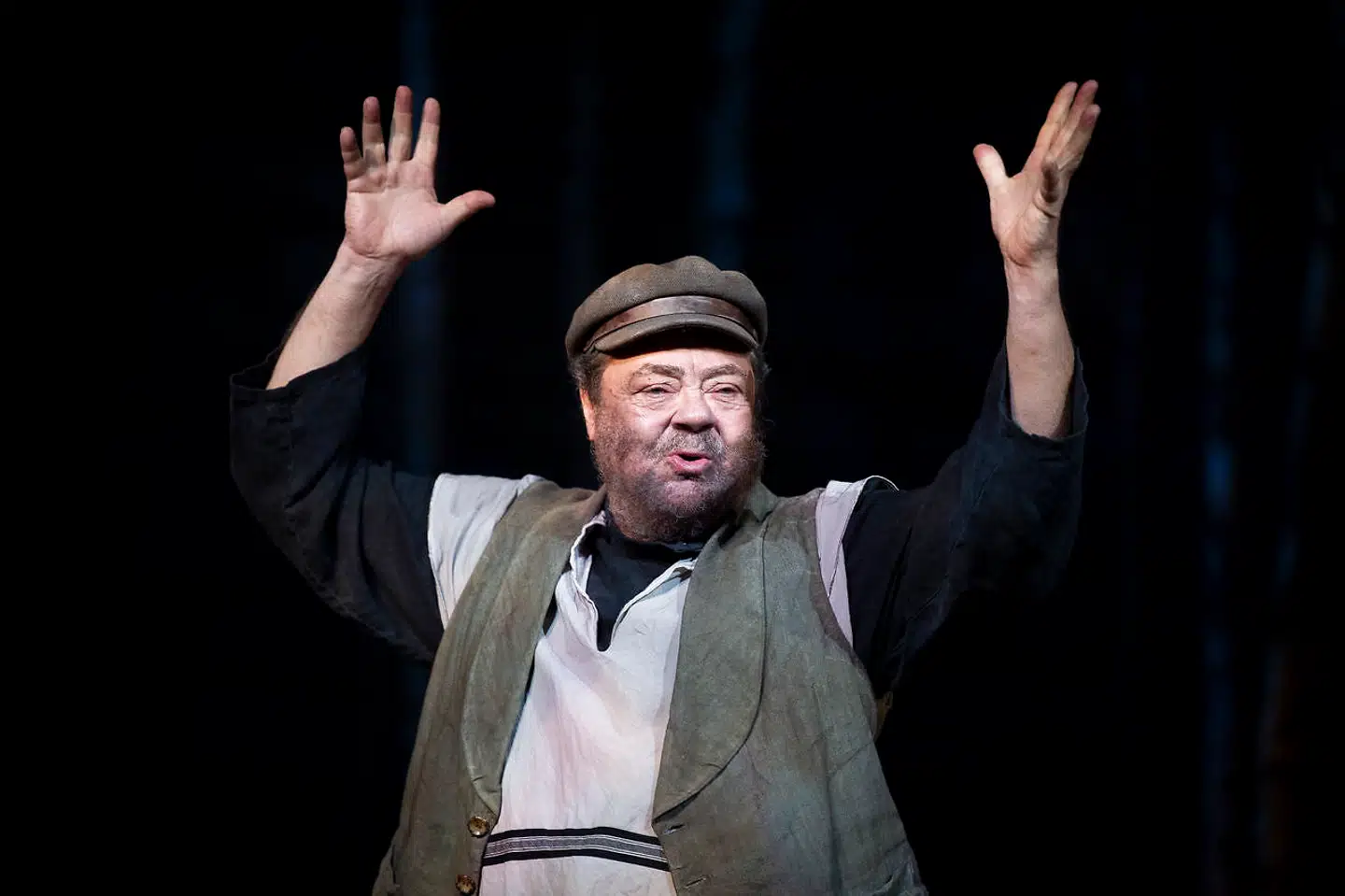 Ya ha deedle deedle, bubba bubba deedle deedle dum! Tommy Kenter samlet lyset om sig i »Spillemand på en tagryg.«