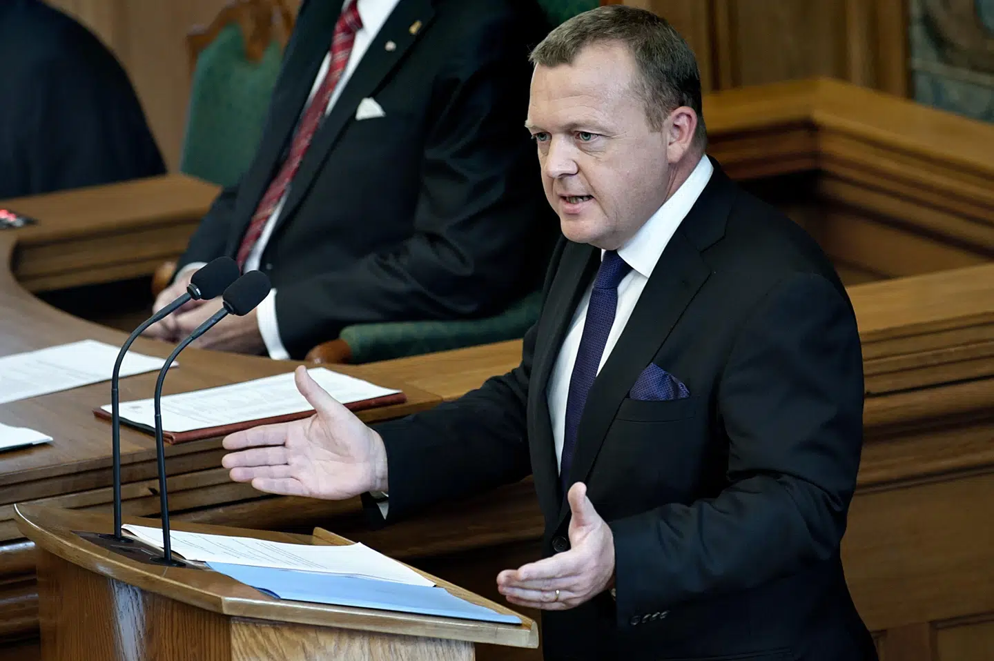 I 2010 var Danmark i en af de værste økonomiske kriser i nyere tid. Ved sin åbningstale i 2010 talte statsminister Lars Løkke Rasmussen om at gøre op med »gavementaliteten«.