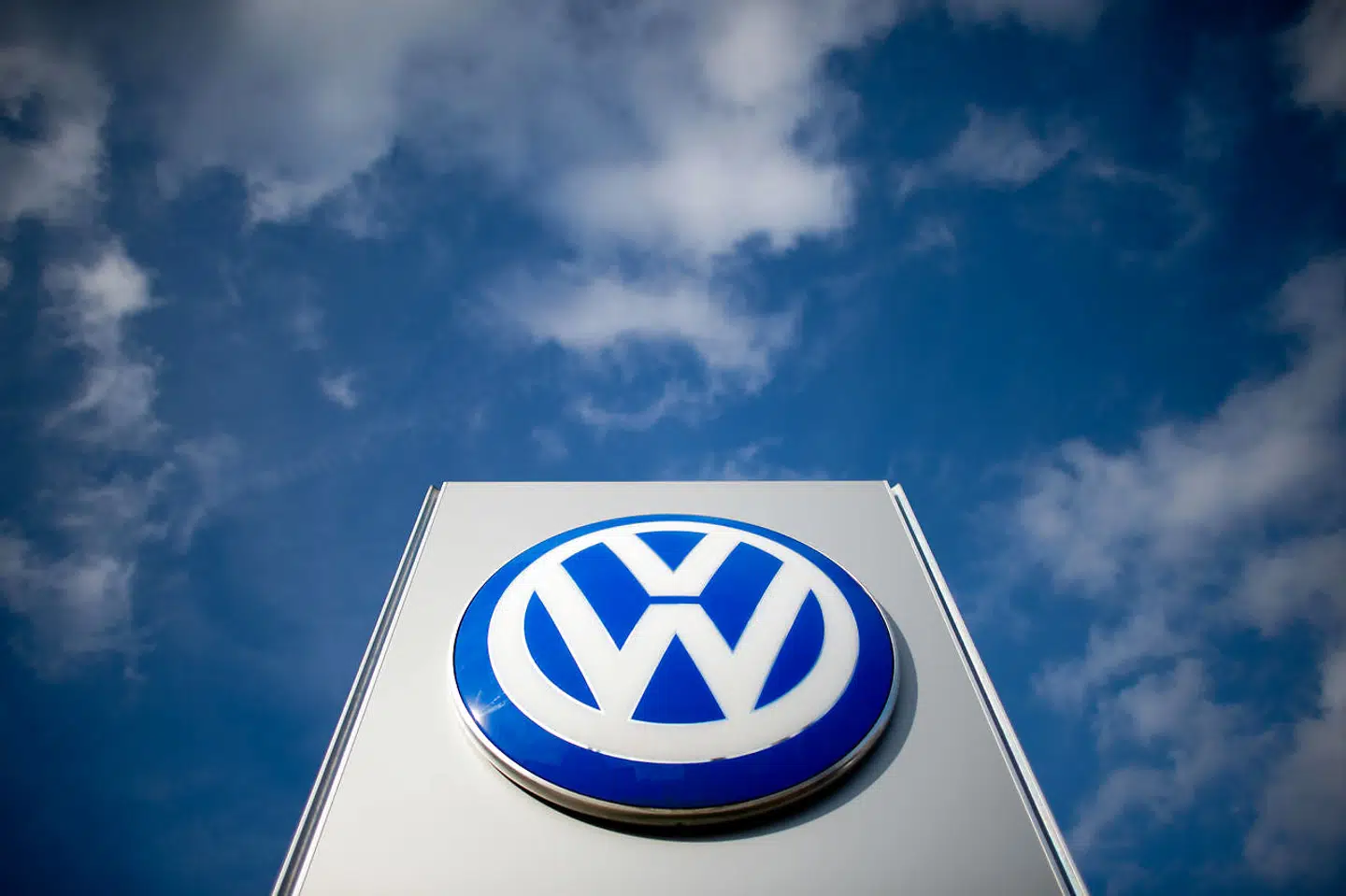 Det er det første massesøgsmål mod Volkswagen på tysk jord. Retssagen forventes at vare fire år, ligesom der er mulighed for, at den ender i højesteret. Alligevel er Volkswagens advokater positivt indstillede – de mener ifølge Financial Times, at sagen vil blive afvist.