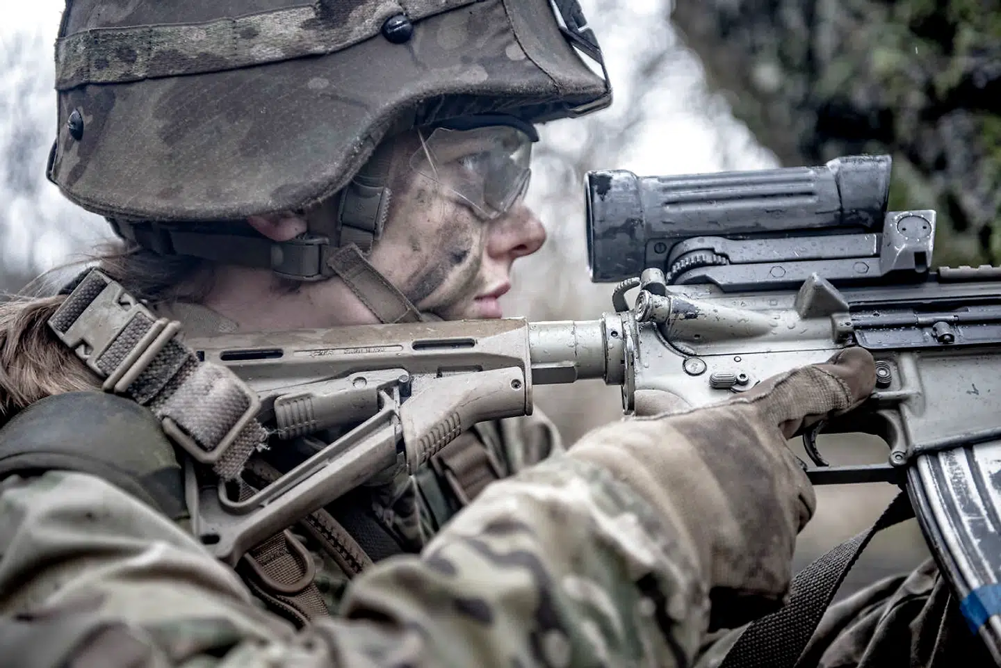 Arkivfoto: Livgardens 4. kompagni fotograferet på øvelse i Høvelte. Soldaten på fotoet har ikke forbindelse til de omtalte sager.