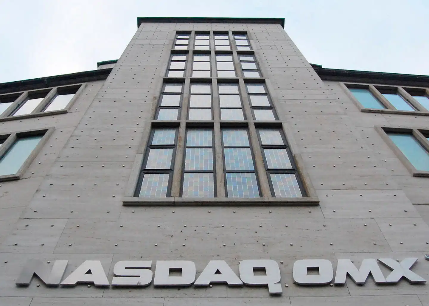 Onsdag eftermiddag er det danske C25-indeks gået helt i rødt som følge af den globale stemning, hvor en mulig rigsretssag mod Trump og Boris Johnsons ulovlige suspension af parlamentet fylder.