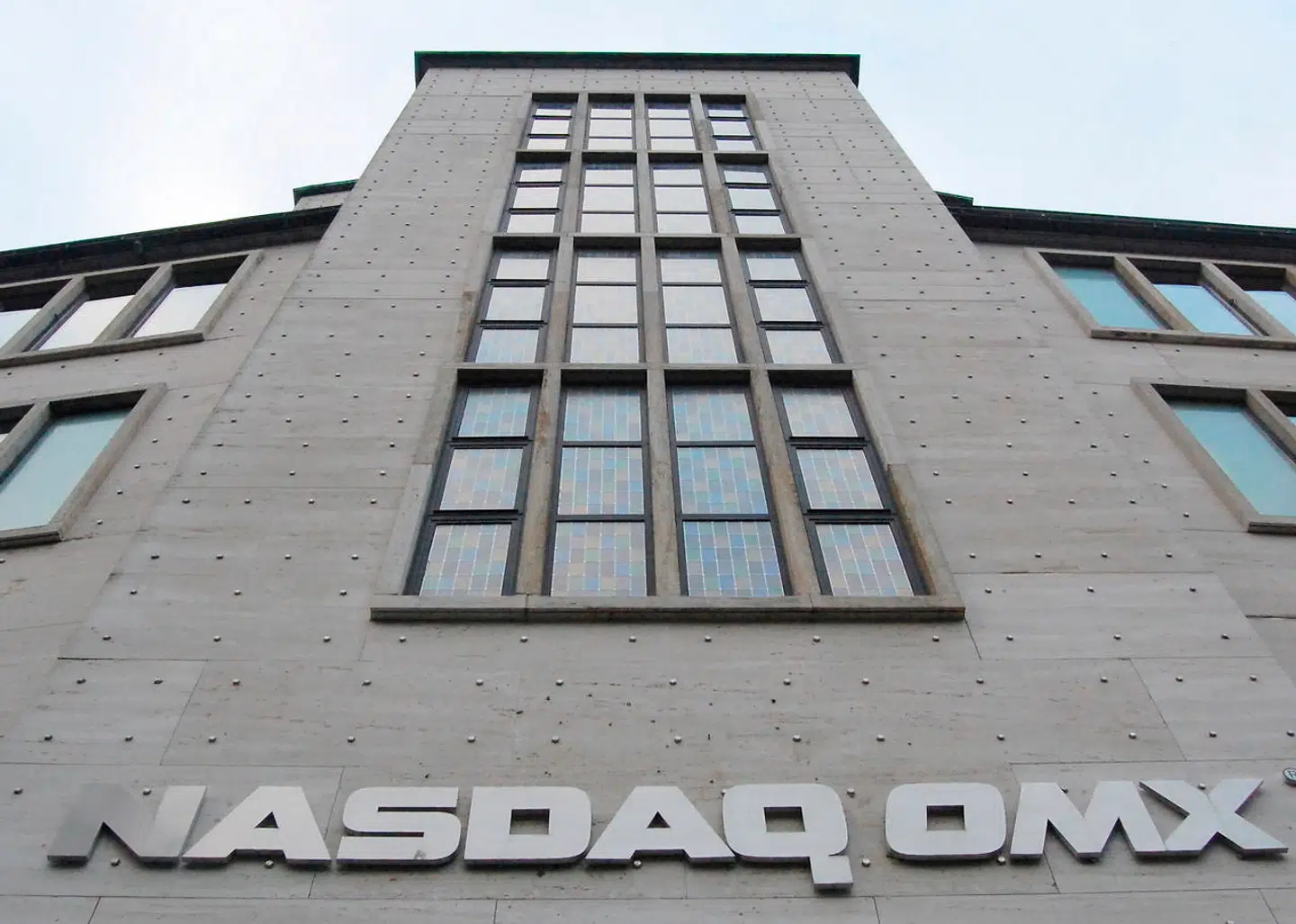 Onsdag eftermiddag er det danske C25-indeks gået helt i rødt som følge af den globale stemning, hvor en mulig rigsretssag mod Trump og Boris Johnsons ulovlige suspension af parlamentet fylder.