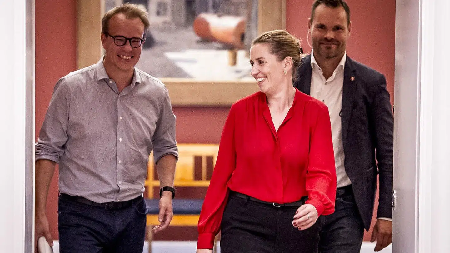 »Sagen er den, at hvis man vitterligt mener, at demokratiet skal råde, og at borgerne skal kunne få den politik, de har stemt på, må det politiske lag styrkes,« skriver Merete Riisager.