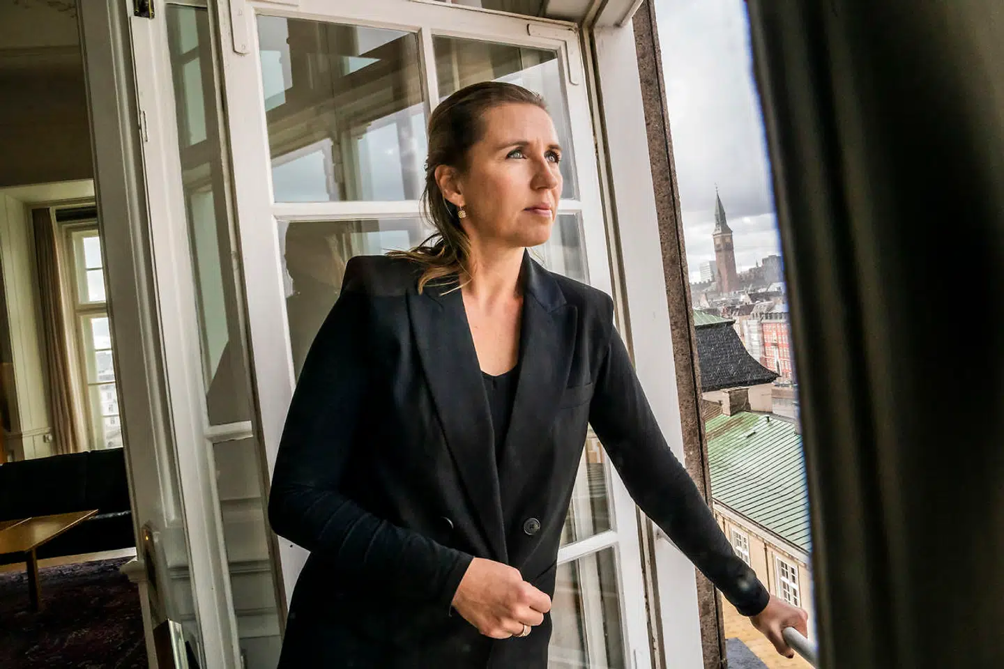 Natten til mandag gik statsminister Mette Frederiksen på scenen i New York med en gigantisk grøn nyhed. Men en del detaljer udestår.