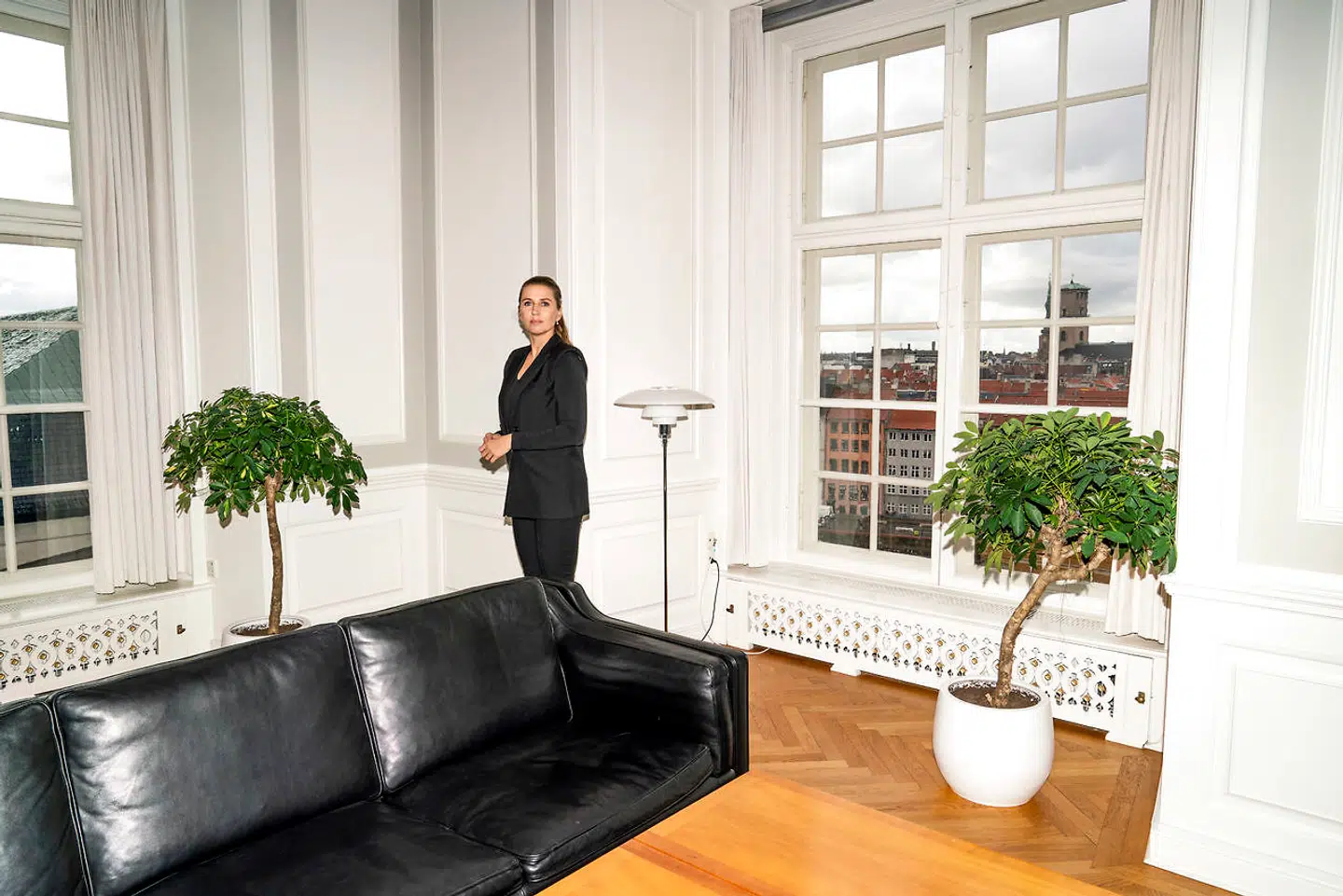 Statsminister Mette Frederiksen mener ikke kun, at klimakampen er vigtig politisk. Den er det også demokratisk. Handler politikerne ikke, vil en hel generation af børn og unge reagerer med apati og manglende tro på folkestyrets evne til at løse problemer.