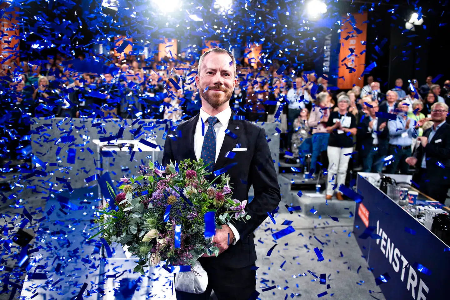 Konfettien dalede ned over Jakob Ellemann-Jensen, da han lørdag blev valgt som Venstres nye formand. Når festlighederne har lagt sig, venter en omfattende og vanskelig opgave på ham.