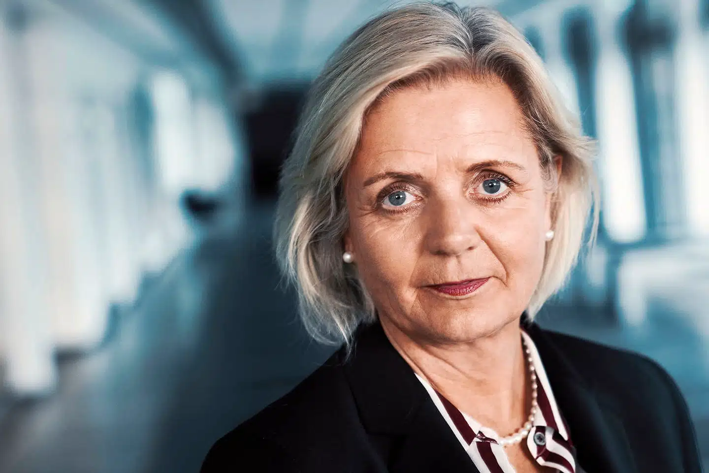 Karen Frøsig, direktør i Sydbank, var helt uenig med en stor del af bestyrelsen, der ville lave omfattende ændringer i bankens strategi. Det erfarer Jyllands-Postens finansmedie fra flere kilder.