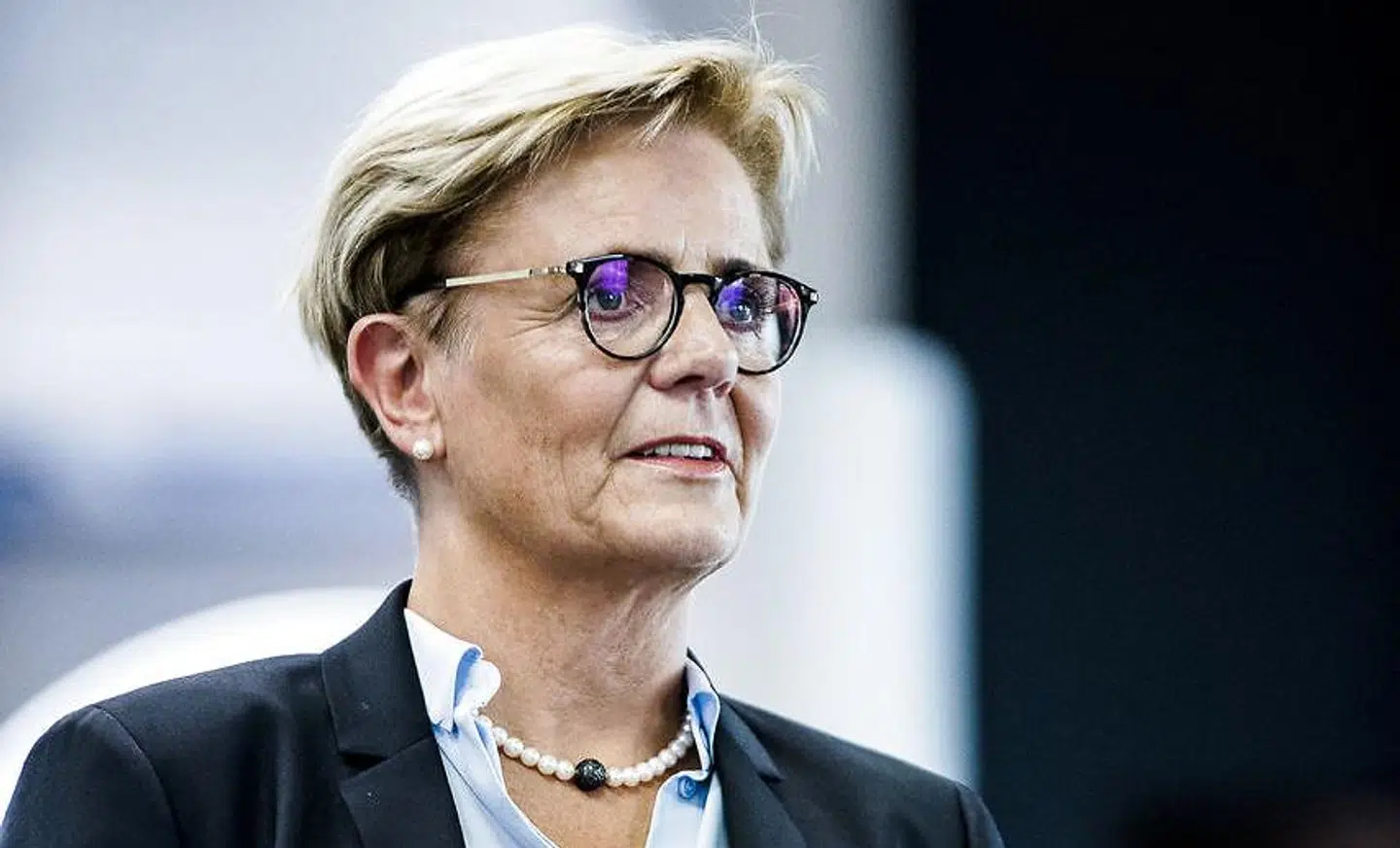 Karen Frøsig, adm. direktør i Sydbank, vandt i denne uge første runde af en benhård magtkamp.