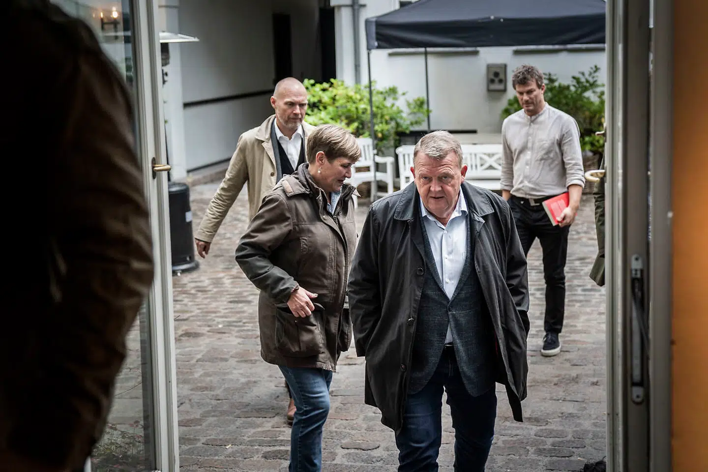 Lars Løkke ankom til Søren Pinds bogreception ved Gyldendal sammen med sin kone Solrun Løkke Rasmussen.