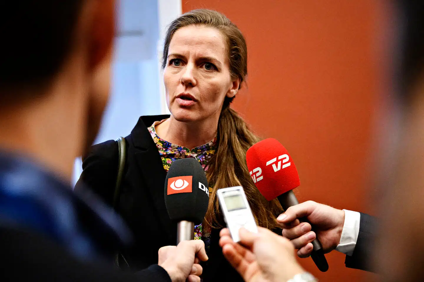 »Ved sidste folketingsvalg vandrede 200.000 vælgere fra blå til rød blok. Venstre skal gøre det naturligt for dem at vende hjem til et sagligt og konstruktivt Venstre, der kerer sig om vores fælles land, og har de bedste svar på de problemer, de møder i dagligdagen. Et sådant Venstre håber jeg at få medlemmernes tillid til at blive næstformand for,« skriver Ellen Trane Nørby (V).