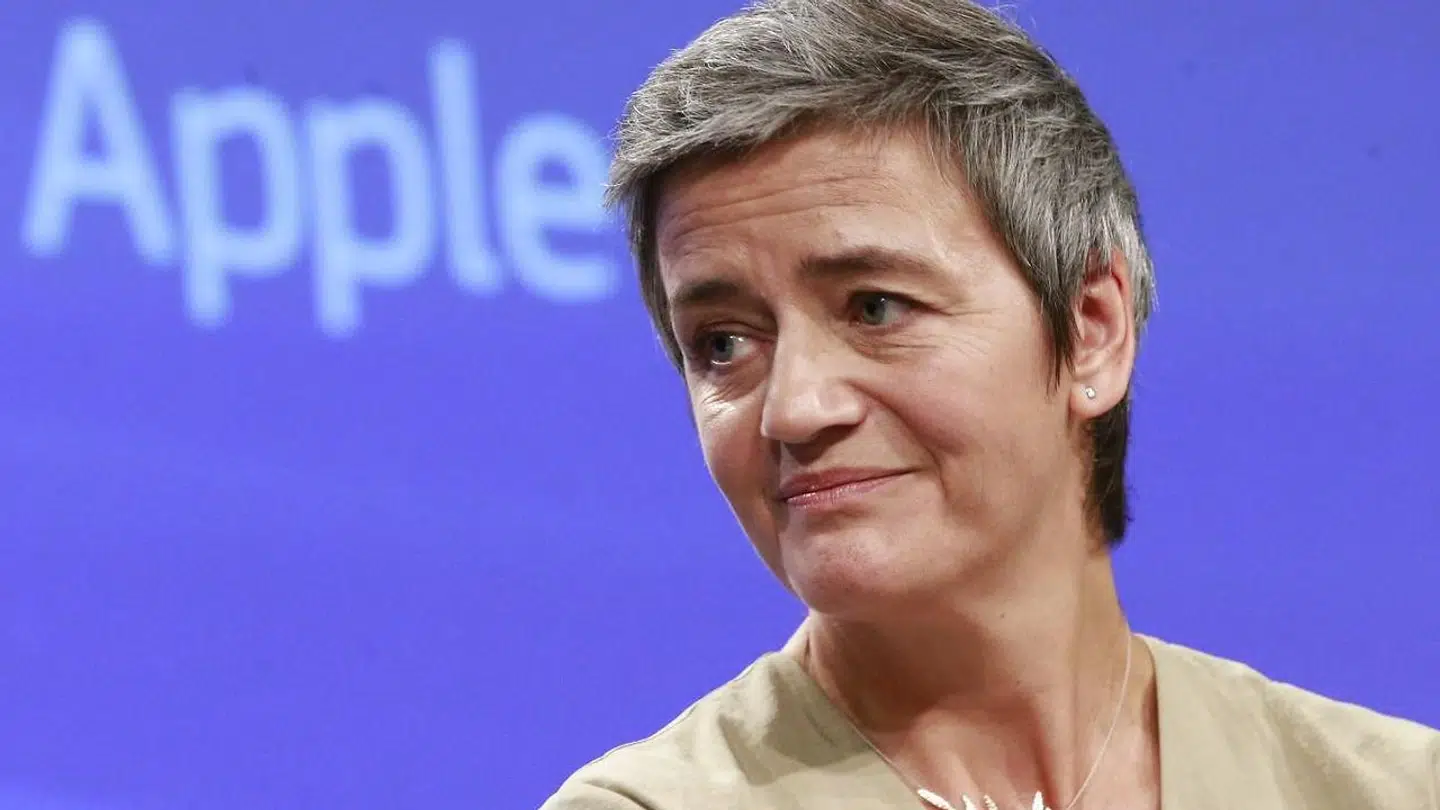 Margrethe Vestager slog for tre år siden hårdt ned på Irlands skatteaftale med Apple og pålagde iPhone-producenten at efterbetale næsten 100 milliarder kroner i skat – penge, som Irland nægter at modtage. Nu kører sagen ved EU-Domstolen, hvor Apple kæmper for at slippe for skattesmækket. Arkivfoto: Olivier Hoslet, EPA/Ritzau Scanpix