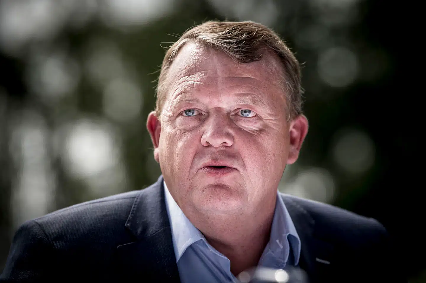 Da Lars Løkke Rasmussen (V) var statsminister, havde han det med at havne i natlige diskussioner på Twitter. Natten til onsdag var han igen i gang og gik i rette med to chefredaktører.