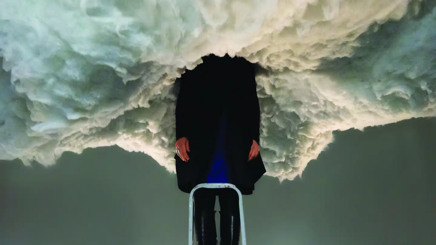 Peter de Cuperes røgsky ser himmelsk ud, men lugter forfærdeligt