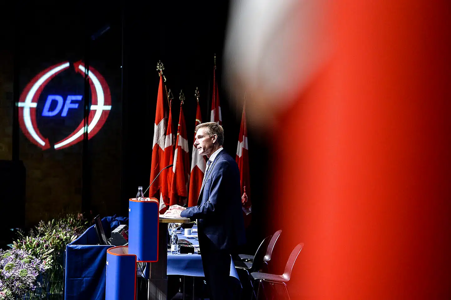 »Vi kunne godt have spillet kampen anderledes. Vi havde nok stadig tabt, men var kommet derfra med et meget mindre nederlag,« sagde DF-formand Kristian Thulesen Dahl, da han på talestolen til Dansk Folkepartis årsmøde indledte med at dissekere årsagerne til partiets valgnederlag.