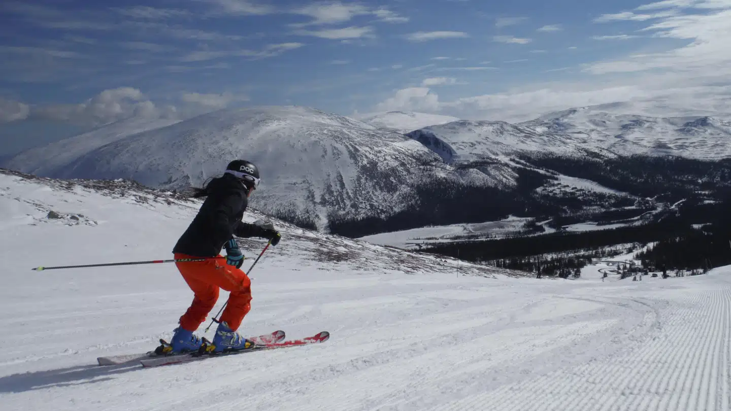 Når du står på ski i Trillevallen og Bydalen, har du ofte pisterne og udsigten over fjeldet for dig selv. Foto: PR.