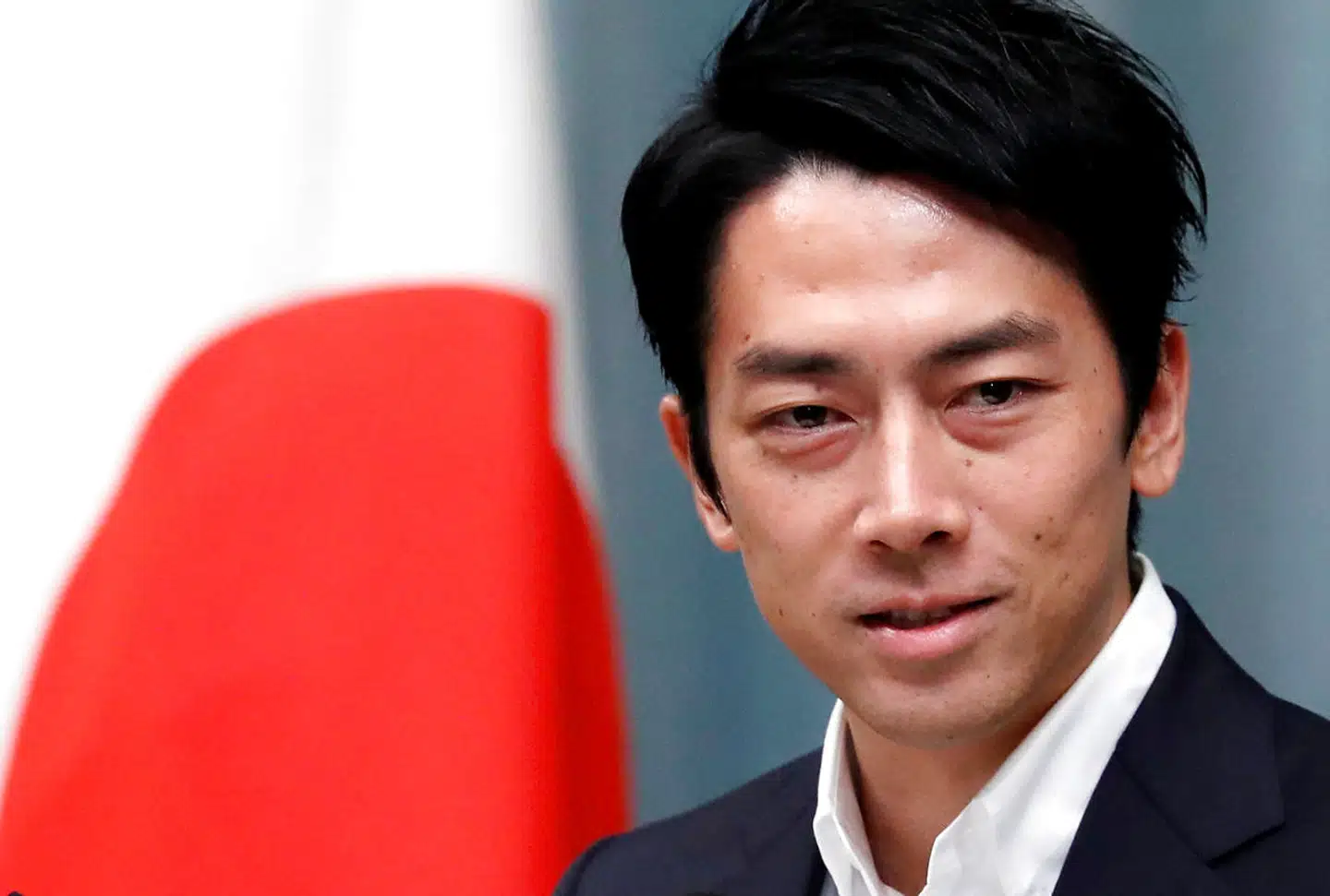 Selv om han kun er 38 år, er Japans miljøminister Shinjiro Koizumi allerede blevet spået en lovende politisk karriere. Men hans drøm om at lukke alle landets atomkraftværker vil møde modstand fra den nuværende premierminister, Shinzo Abe.