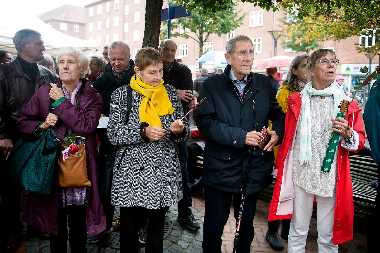 Her ses indvielsen af Anker Jørgensens Plads i Sydhavnen, hvor beboerne var mødt til talstærkt op for at ære den tidligere statsminister fra bydelen.