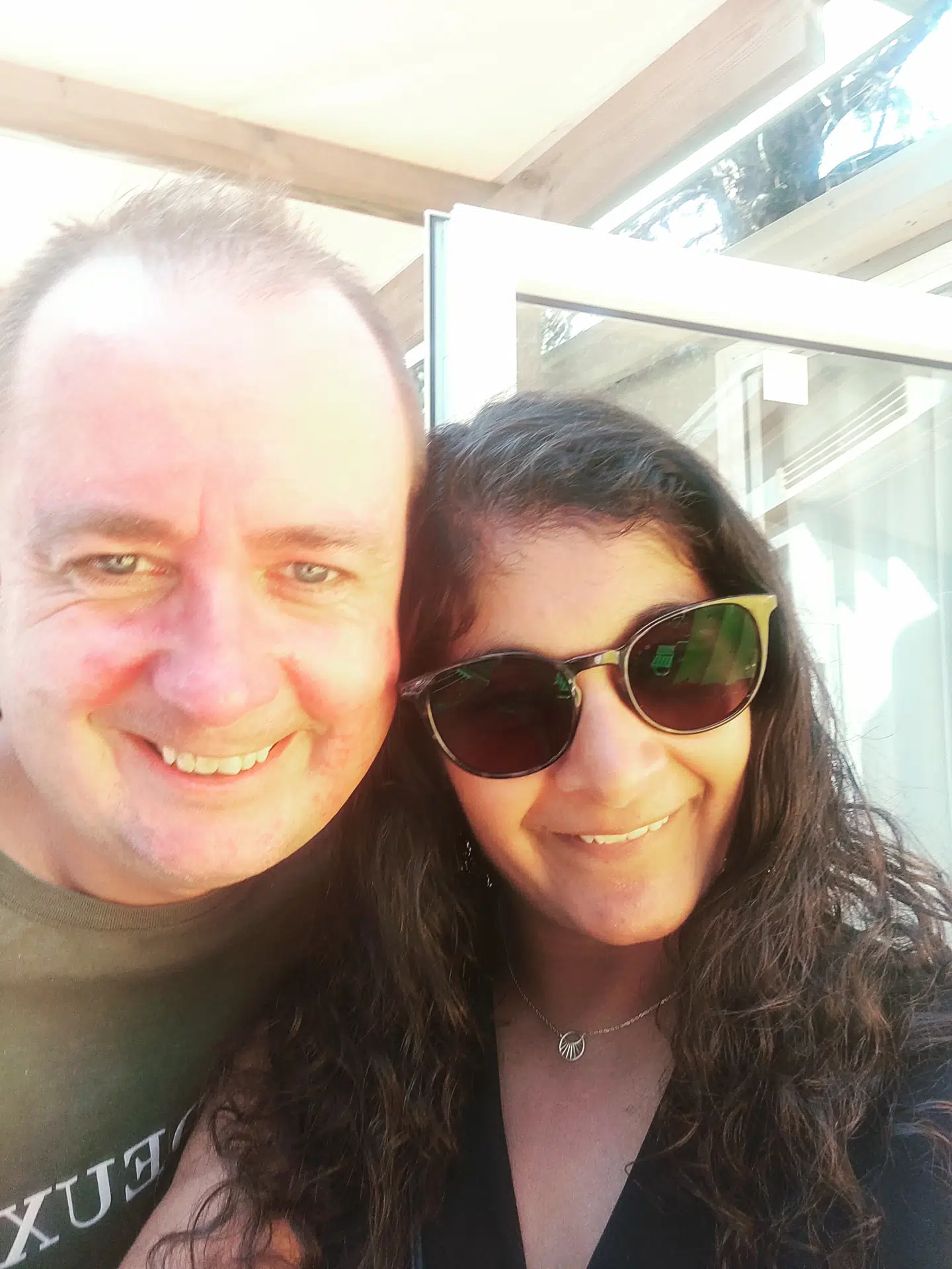 Her ses Lene med sin mand, Henrik.