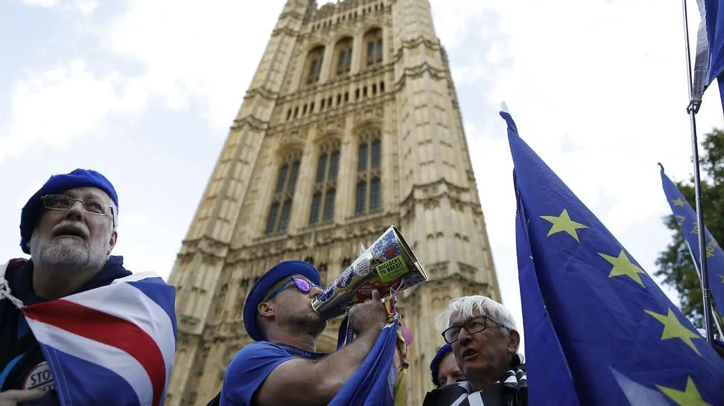 Hvordan vil briterne forlade EU? Usikkerheden om Brexit er fortsat stor. Det skal vi benytte os af i Danmark til at tiltrække nogle af de EU-borgere, hvis fremtid i det britiske er usikker.