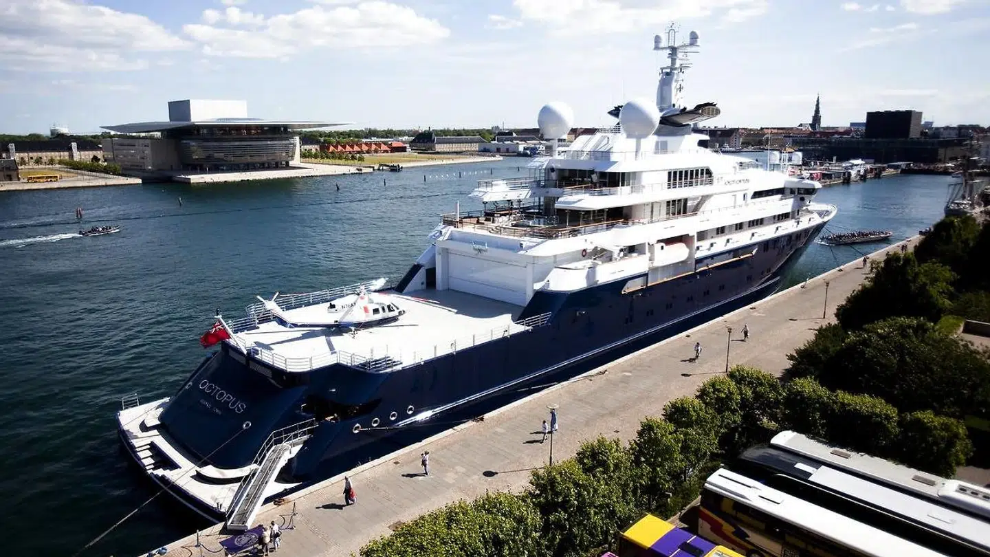 Der er to helikopterlandingspladser på yachten, som også rummer bl.a. et musikstudie, hvor Mick Jagger har indspillet sange. Arkivfoto: Mikkel Møller Jørgensen/Ritzau Scanpix