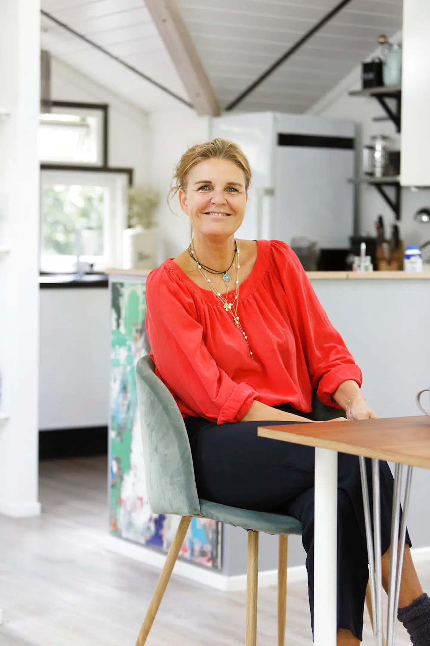 At flytte fra en stor villa til et lille hus har været en gevinst for Alexandra Krautwald og hendes familie. Det har givet økonomisk frihed, ro og tid til fordybelse. Og ikke mindst nærhed til dyr og natur.