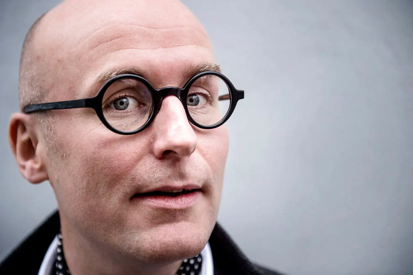 »Jeg er bare typen, der hele tiden leder efter fejl ved alle andre. Det burde jeg stoppe med. Kender du typen?« spørger Chris Pedersen.