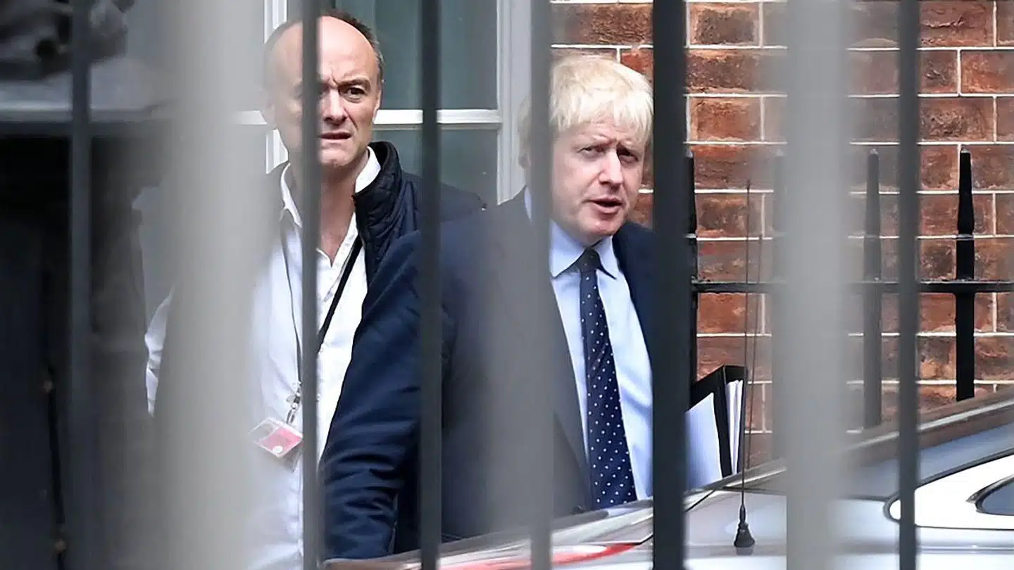 »Hvor Brexit-sagaen ender, er vanskeligt at sige, men meget tyder på, at Johnson–Cummings-strategien er endt som den maveplasker, det hele tiden tegnede til at blive,« skriver Marlene Wind.