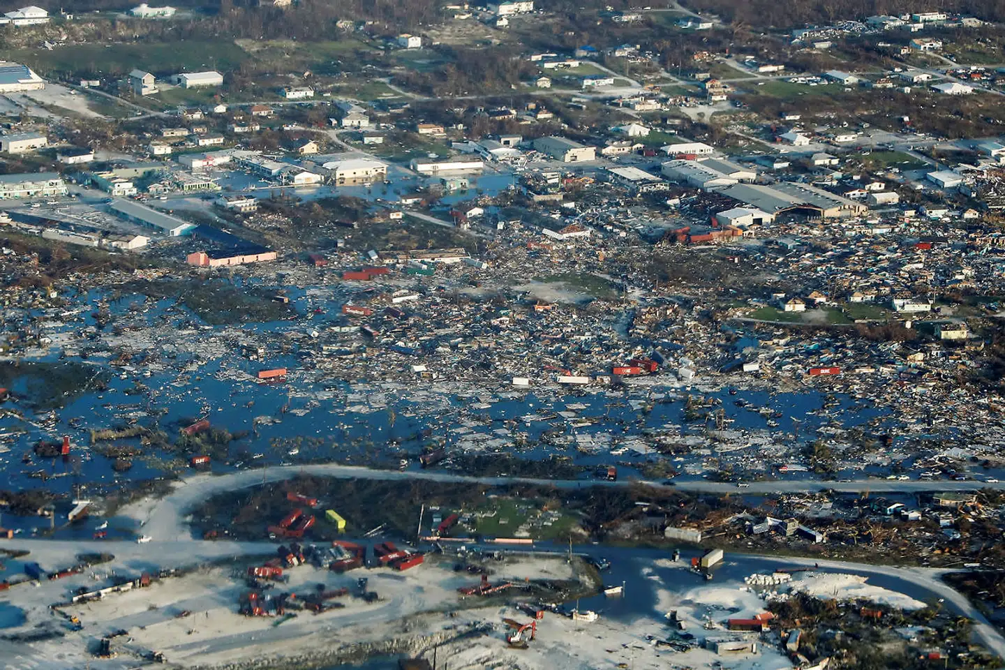 Et overbliksbillede skudt fra luften over øen Abaco i Bahamas. REUTERS/Marco Bello TPX IMAGES OF THE DAY