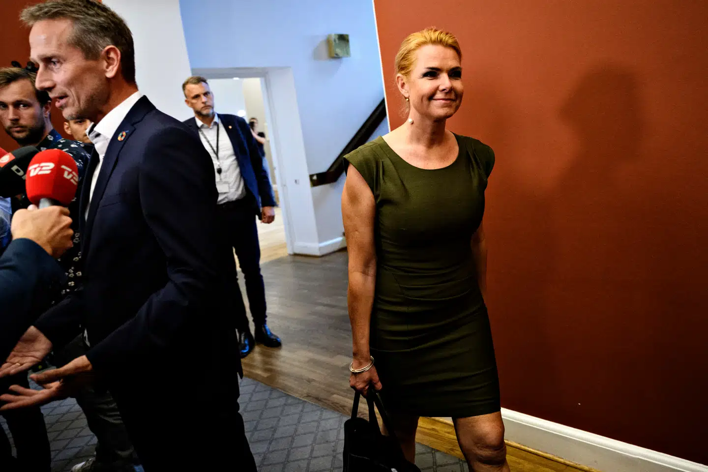 På vej til Venstres gruppemøde tirsdag ville Inger Støjberg ikke svare på, om hun vil gå efter at blive Kristian Jensens afløser som næstformand. Knap 24 timer efter meldte hun så ud, at hun er kandidat til posten. Støjberg gør det samtidig klart, at der er et særligt prædikat, der normalt følger med titlen, som hun bestemt ikke er interesseret i.