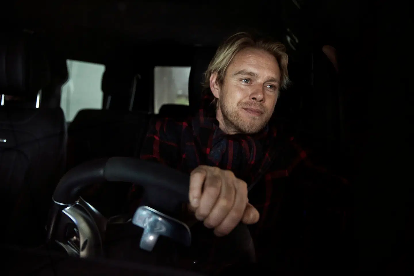 “Jeg er ked af misforståelsen. Jeg synes jo, det her er en dårlig start i forhold til programmet. Vores ambition er i virkeligheden bare at lave et godt bilprogram,” siger Felix Smith.