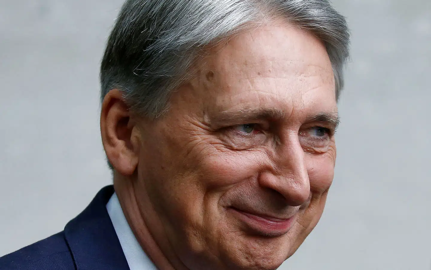 Den tidligere britiske finansminister Philip Hammond har kastet sig ud i et opgør med Boris Johnsons Brexit-kurs, fordi han mener, at no deal vil være dybt skadelig for den britiske økonomi.