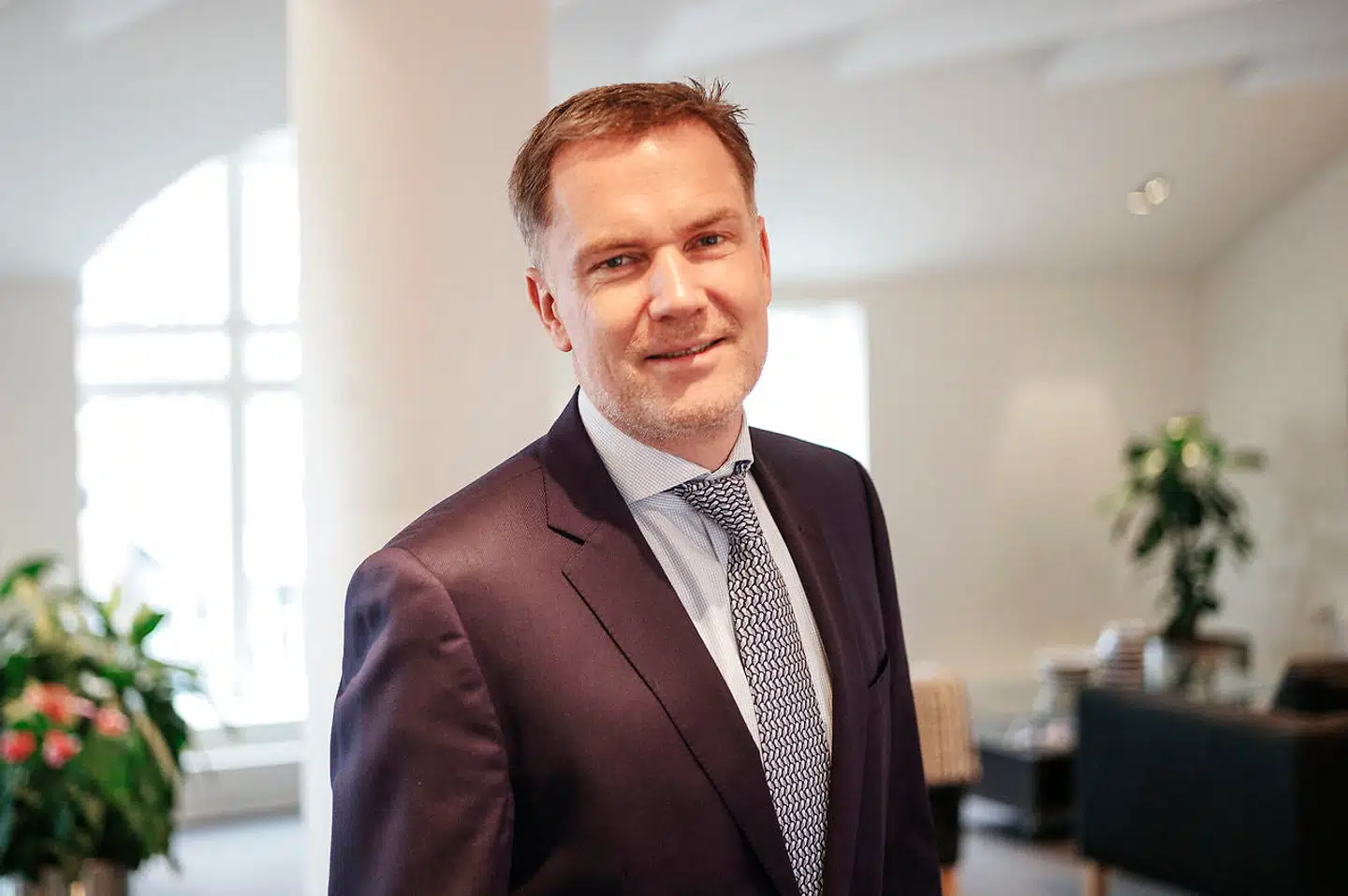 Inden året er omme, går Facit Bank i luften. Det bliver en internetbaseret bank, hvor kunderne ikke kan besøge en filial, og al kundekontakt foregår online. Hovedmanden bag er Niels Thorborg, der som eneejer af 3C Facit Holding, som ejer Facit Bank, også bliver eneejer af Danmarks nyeste bank.