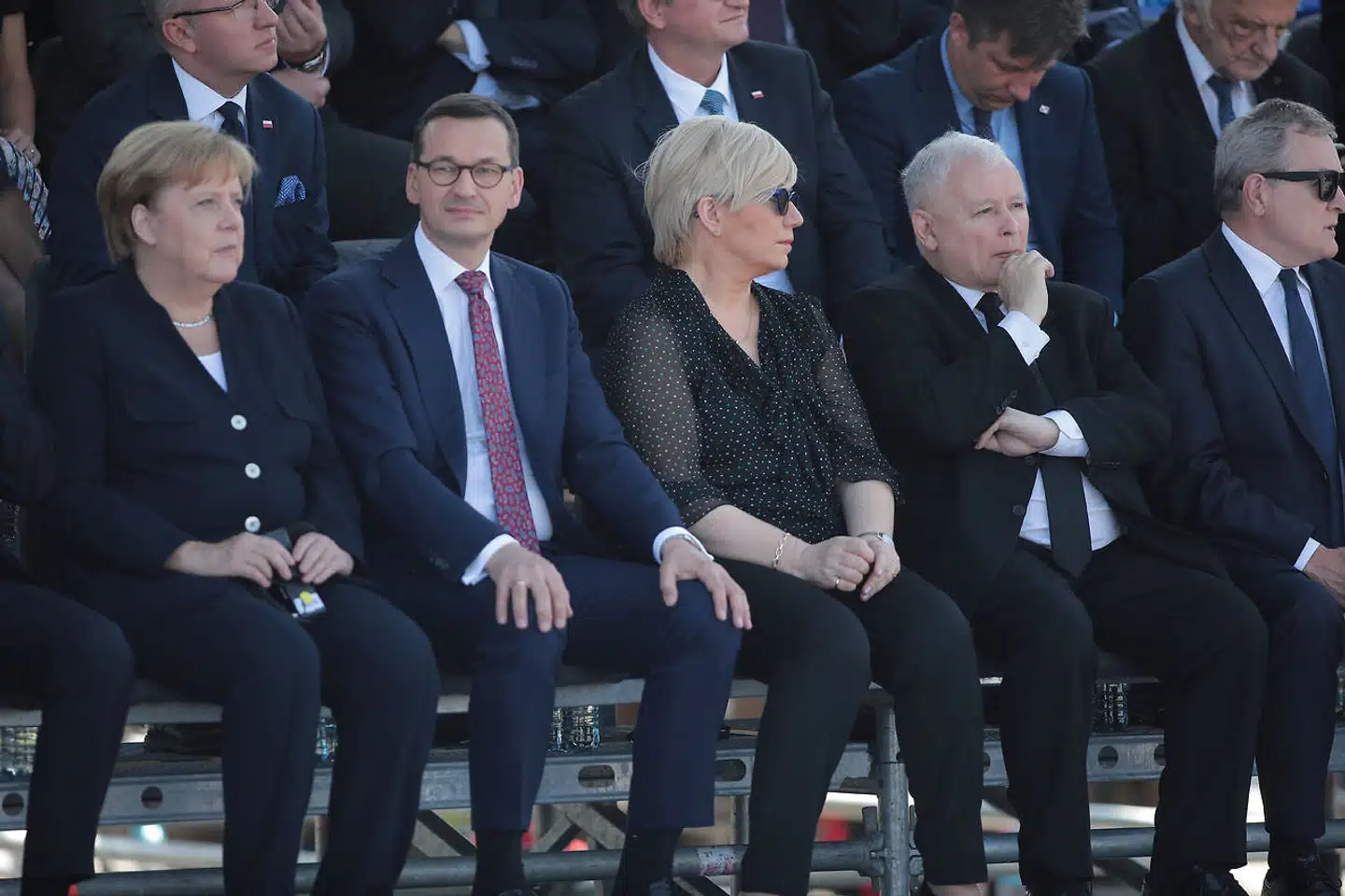 Det er yderst sjældent, at Tysklands forbundspræsident og kansler deltager i den samme begivenhed i udlandet. Søndag, i forbindelse med markeringen af 80 året for begyndelsen på Anden Verdenskrig i Polen, gjorde Frank Walter Steinmeier og Angela Merkel en undtagelse.