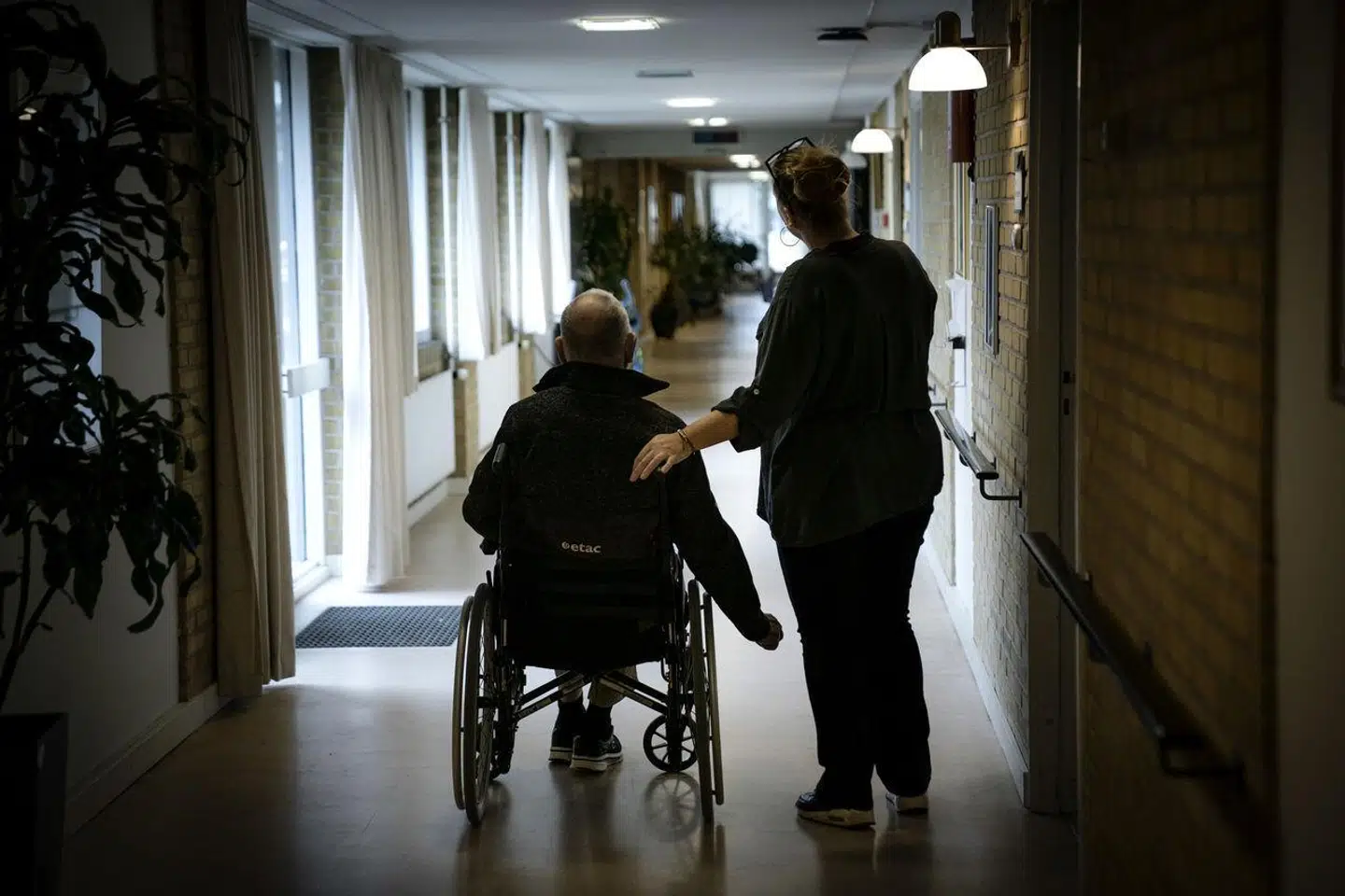 »Rygning er den største dræber, og det gælder også når det kommer til brand. I rapporten kan man læse, at langt over halvdelen af alle dødsbrande er forårsaget af rygning,« skriver Bjarne Laustsen. Særligt plejehjem er ramt.