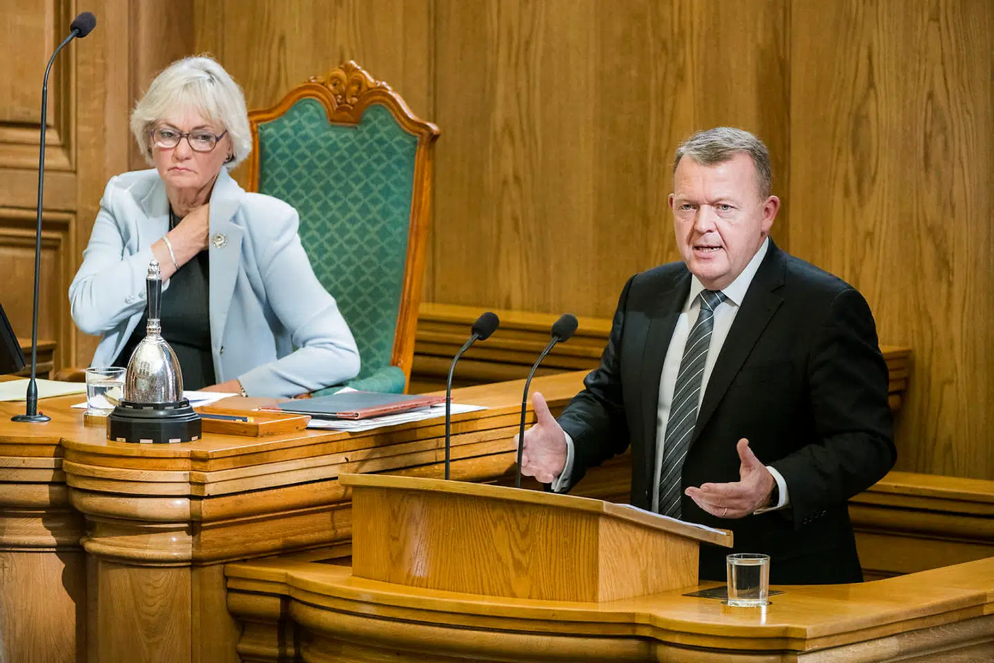 Statsminister Lars Løkke Rasmussen, sammen med Folketingets daværende formand Pia Kjærsgaard, under hans åbningstale i Folketinget 3. oktober 2017.
