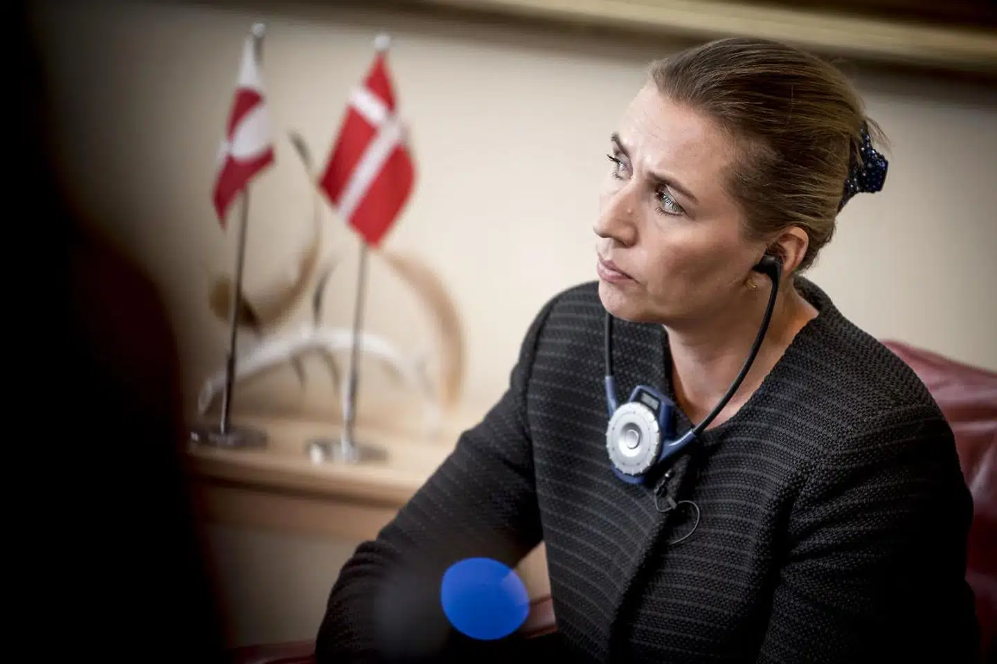 »Når Statsministeren med et skævt smil siger til dansk presse, at diskussionen om køb af Grønland er absurd, at hun da virkelig håber, at det er en vittighed, og antyder, at vi jo (er nogle der) er nået forbi kolonitiden, er der for alvor indenrigspolitiske point at hente,« skriver Anne Sofie Allarp.