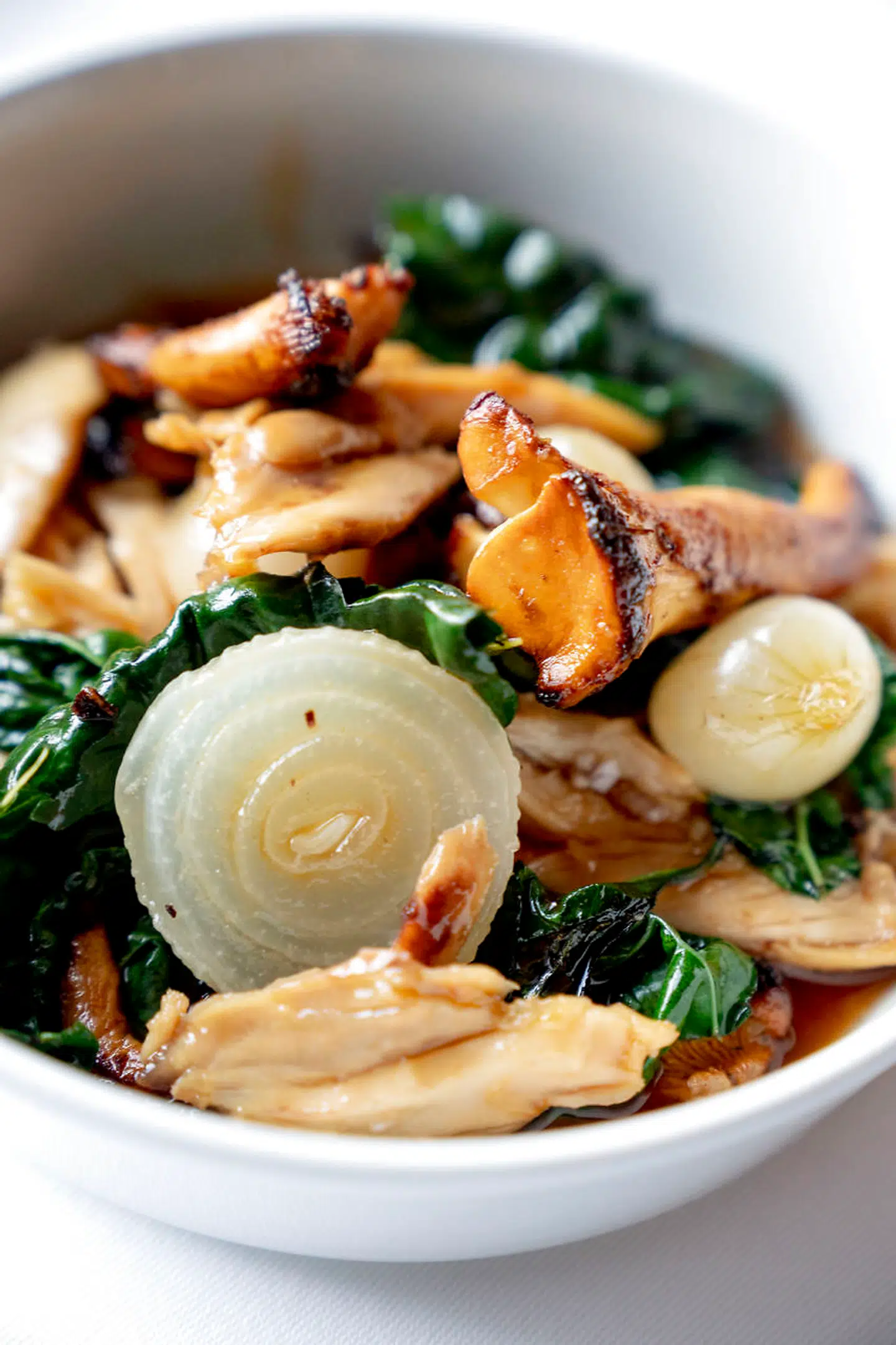 Kylling med kantareller i vin jaune. Restaurant Babylon.