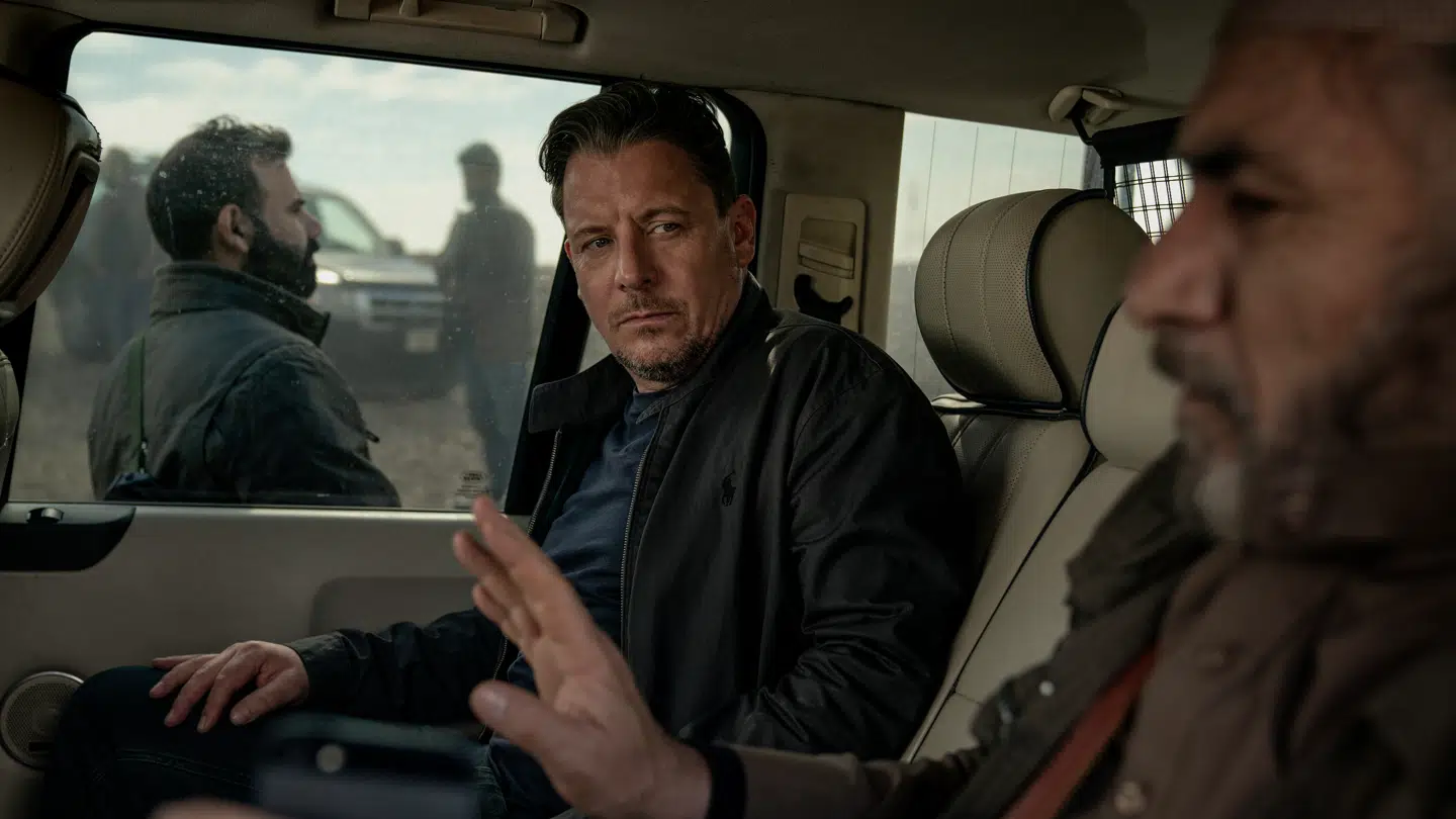 Anders W. Berthelsen er medinstruktør på filmen og spiller med stor troværdighed gidselforhandleren Arthur.