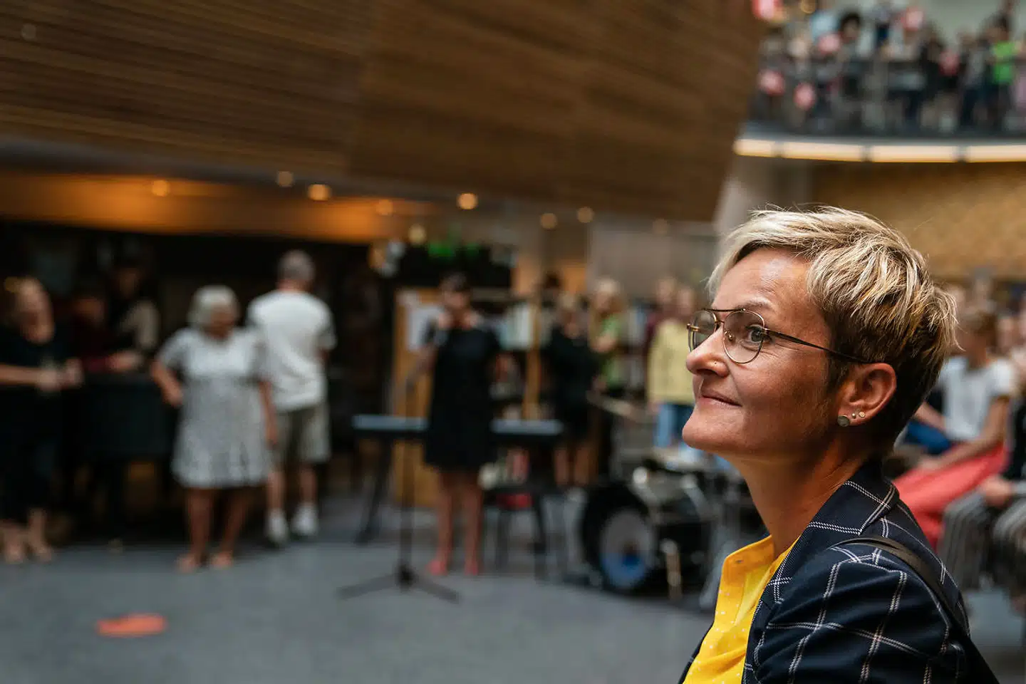 Børne- og undervisningsminister Pernille Rosenkrantz-Theil (S) beskrives som en økonomisk heksedoktor på lige fod med f.eks. Pelle Dragsted (EL).