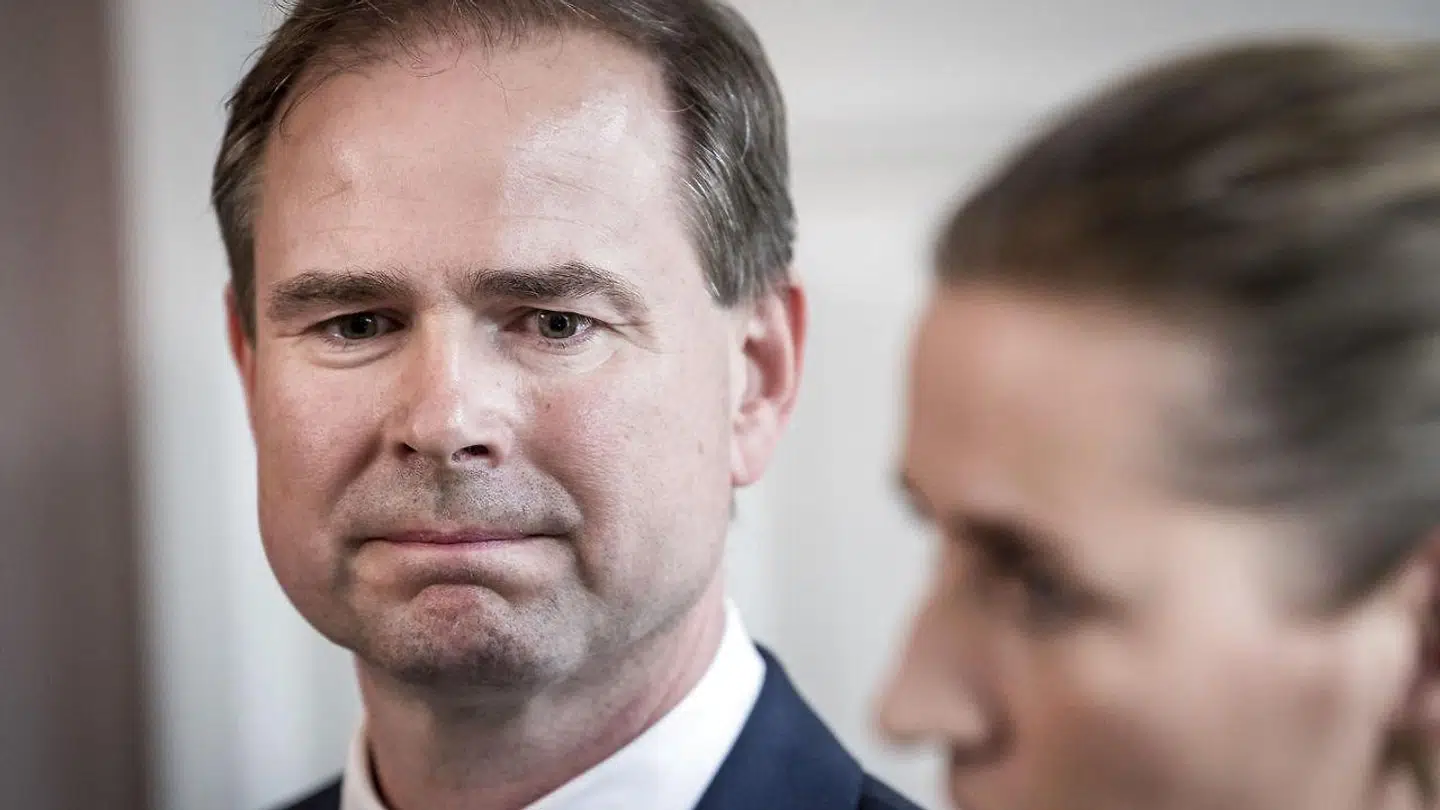 Fnansminister Nicolai Wammen er netop gået i gang med at fremlægge Økonomisk Redegørelse. Heri regner regeringen med at opsvinget og jobfesten fortsætter: Næste år regner regeringen med, at beskæftigelsen kommer over tre mio. personer.