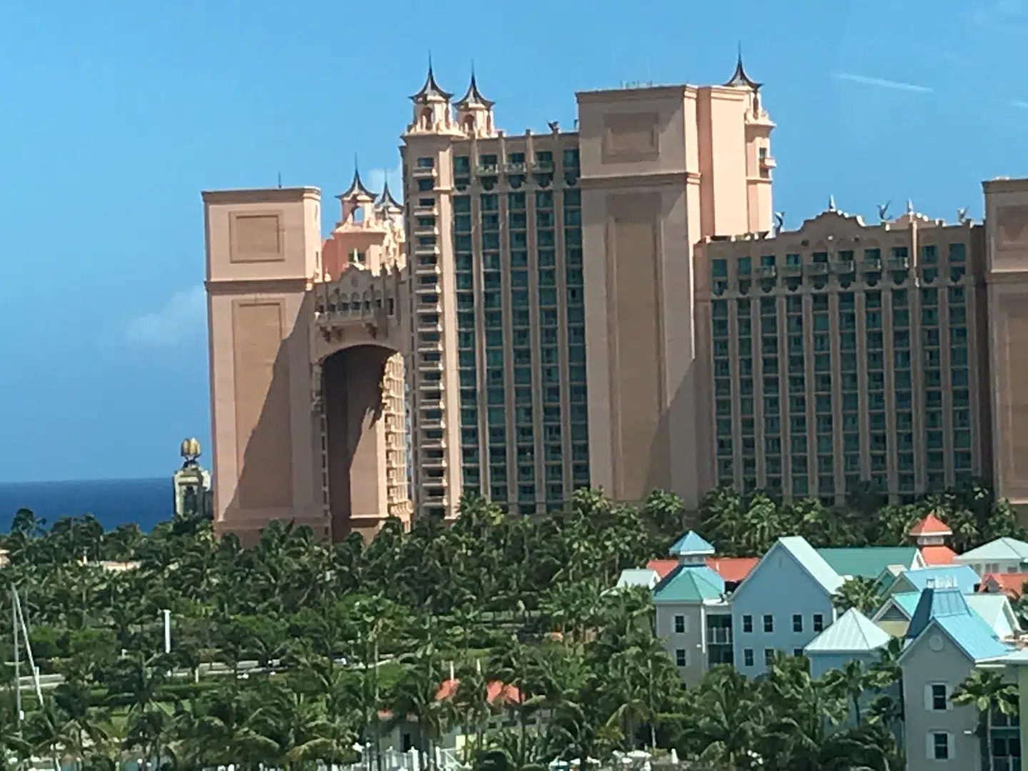 Hotelmastodontisme i Nassau.