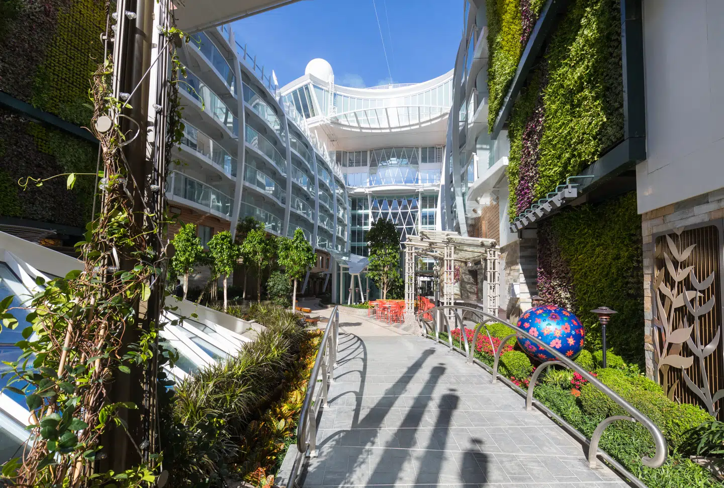 Central Park-anlægget er et nyt grønt tiltag på Symphony of the Seven Seas.