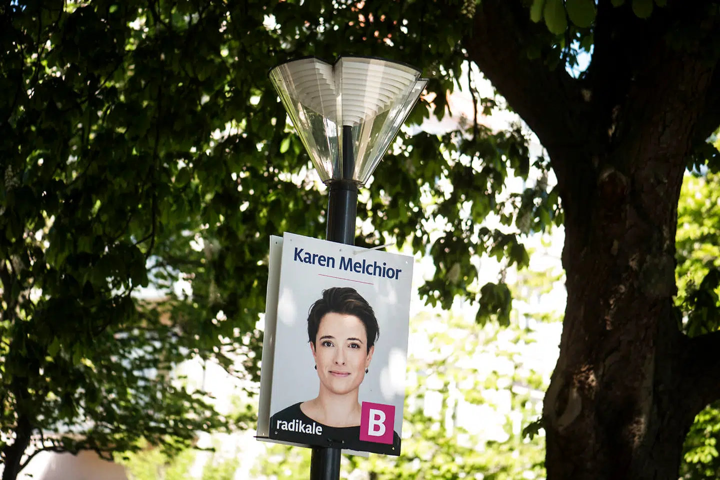 Valgplakat for Karen Melchior fra Radikale i København under Europaparlamentsvalget og Folketingsvalget. Mens hun førte valgkamp, passede en stedfortræder arbejdet i Københavns Borgerrepræsentation - men Karen Melchior fik stadig honorar. »Hvis man på en nem måde kunne bede om orlov uden løn, så havde jeg gjort det,« siger hun.