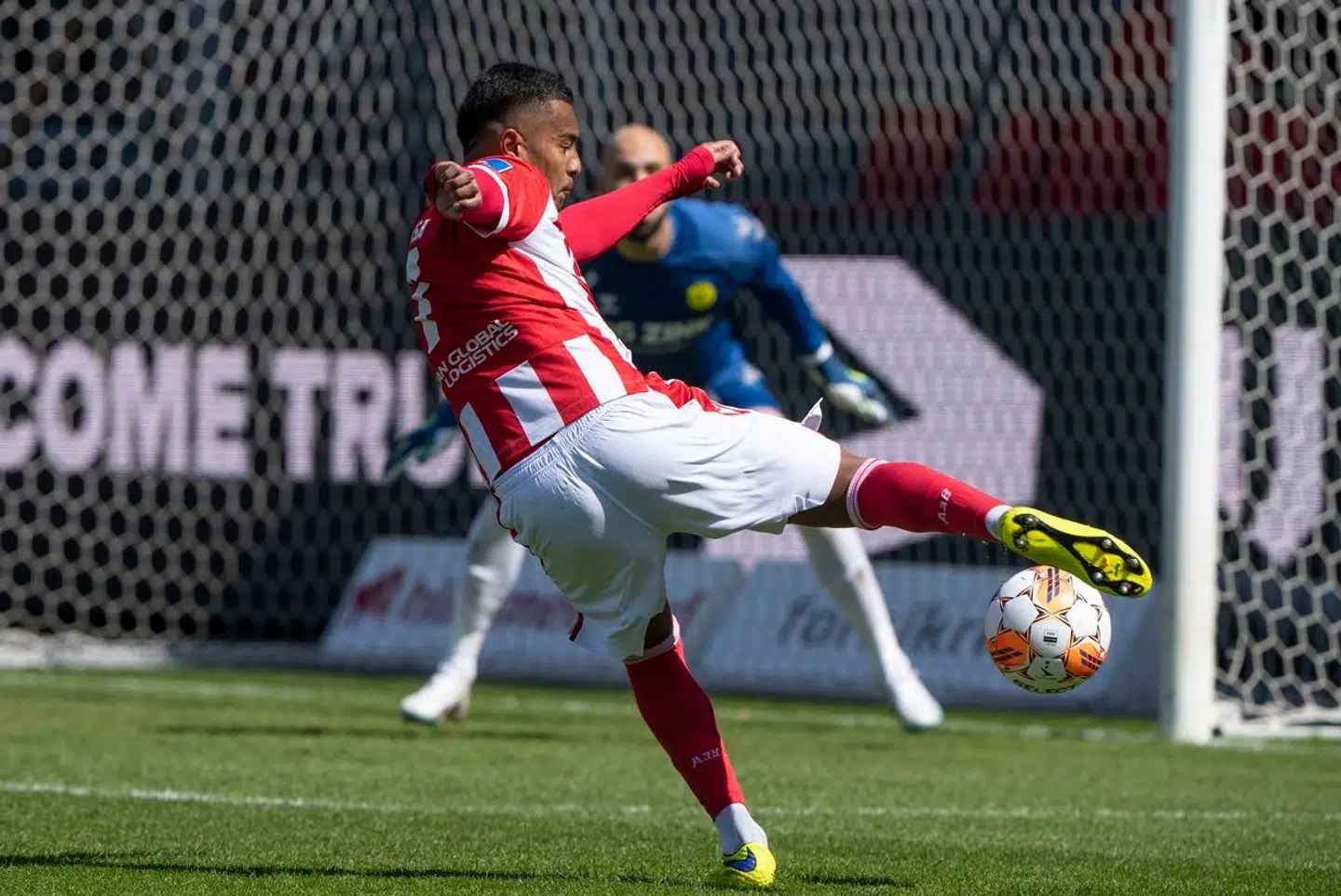 Allan Sousa afslutter for AaB i sidste sæson. Nu kan han være på vej til Brøndby, efter hans nordjyske klub rykkede ned