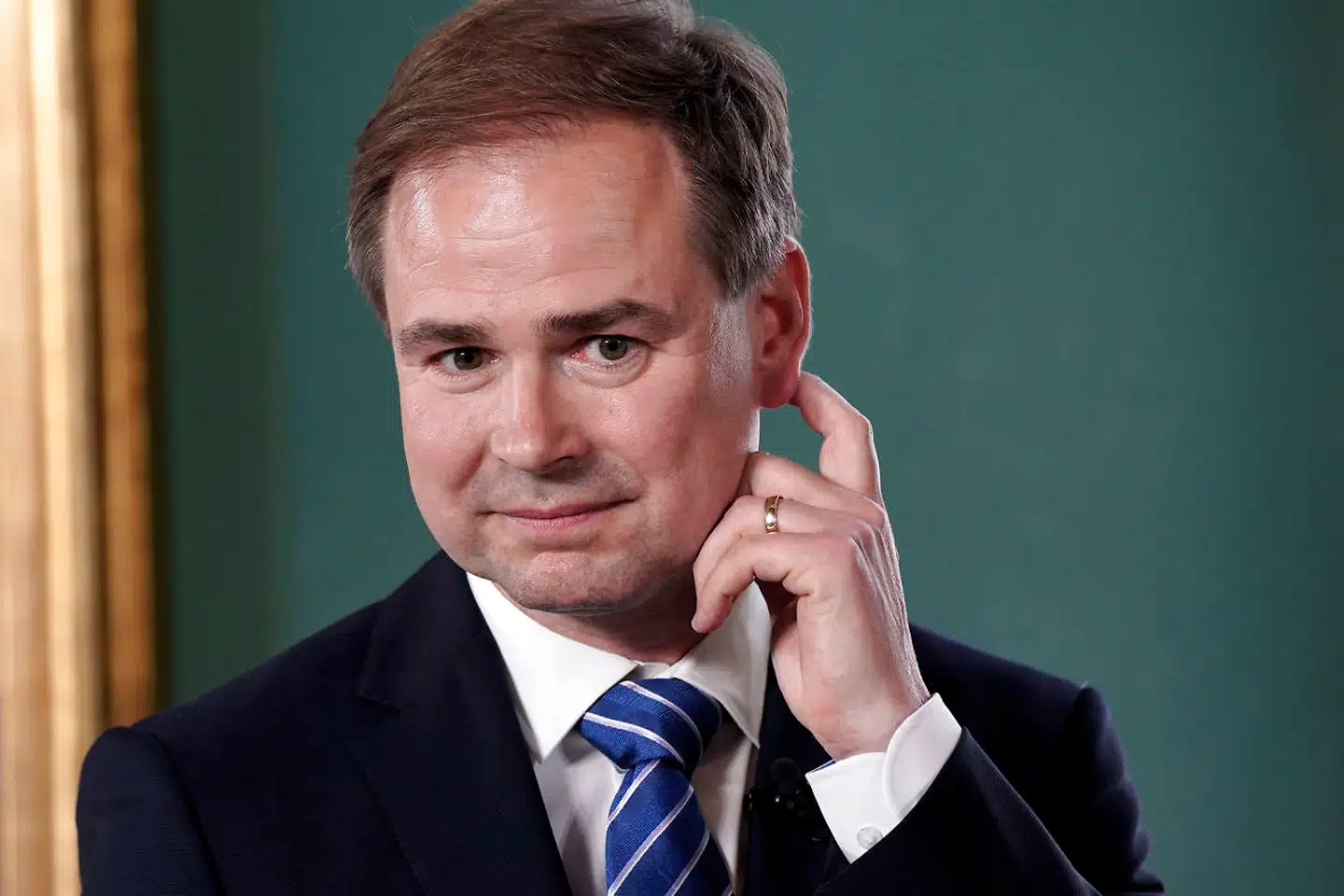 Finansminister Nicolai Wammen og resten af Folketinget burde bakke op om at lade Ældre Sagen skabe en ny bank, mener Kim Hersland.