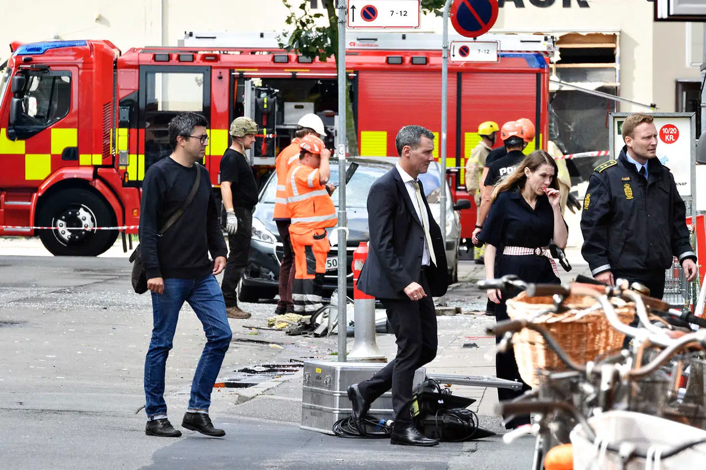 Justitsminister Nick Hækkerup (S) besøgte Hermodsgade efter en eksplosion ramte nærpolitistationen på Nørrebro i København.