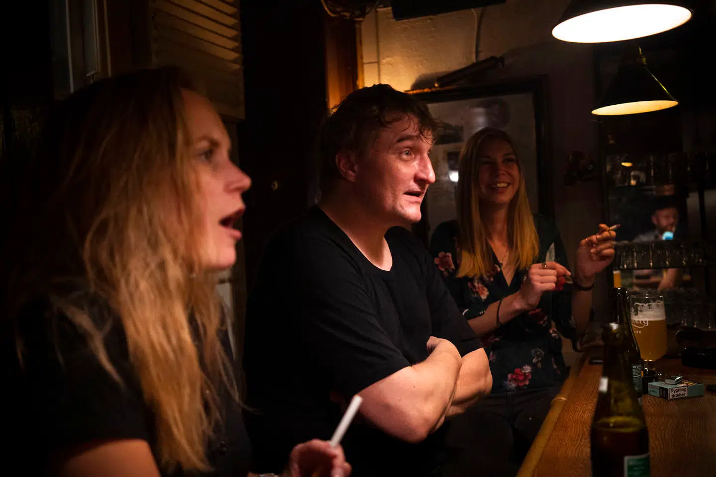 Det vil næppe blive modtaget med kyshånd af alle stamkunder, hvis der bliver indført rygeforbud på Wessels Kro.